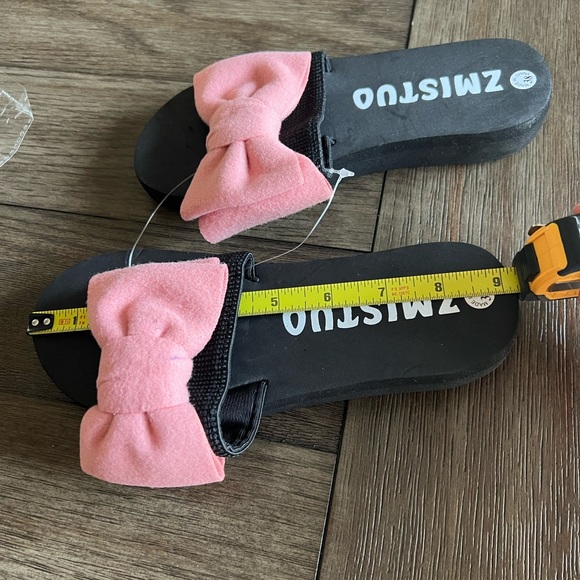 girls sandals - Picture 2 of 6